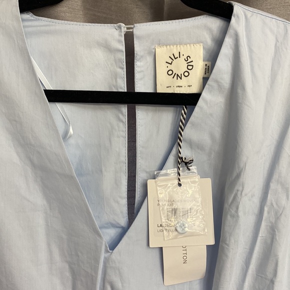 Molly Bracken V-Neck Romper - Picture 4 of 11